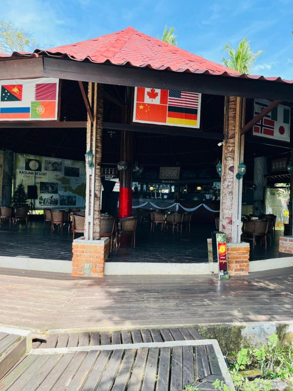 Kasuari Valley Beach Resort Sorong Bagian luar foto