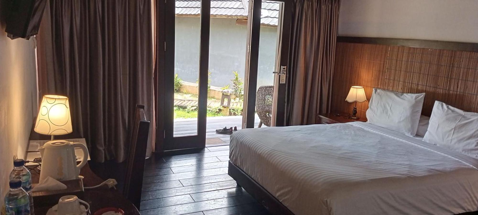 Kasuari Valley Beach Resort Sorong Bagian luar foto